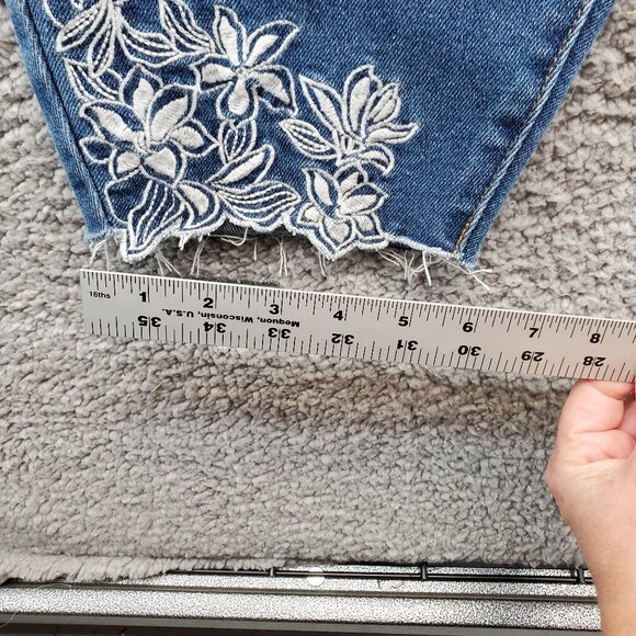 Lane Bryant Mid- Rise Skinny Jeans Size 24 Floral Embroidered Hem Signat… - Picture 6 of 10